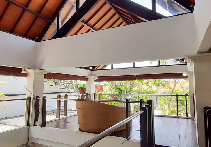 Exterior & Views 19