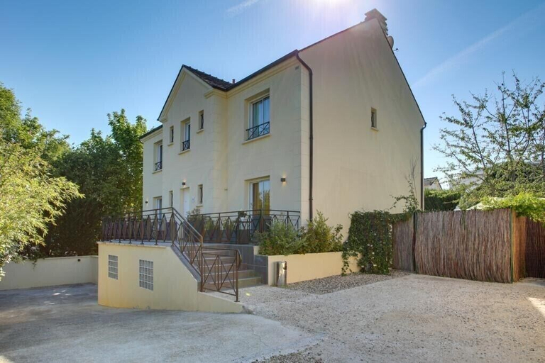 Exterior & Views, Léa de Paris, Seine-Saint-Denis