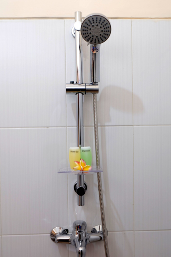 Bathroom 5, Tom's Inn Pecatu, Badung