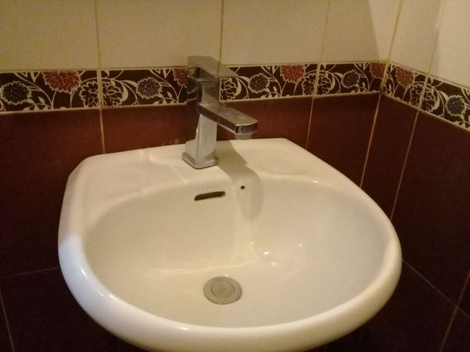 Bathroom 4, Villa Kingkham Riverside, Luang Prabang