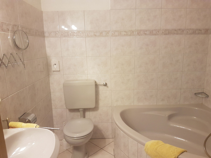 Bathroom 5, Gästehaus Strieth, Rheingau-Taunus-Kreis