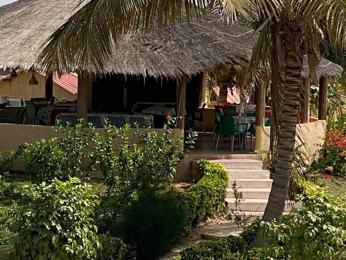 Exterior & Views 2, Hotel & Campement du Lac Rose, Rufisque