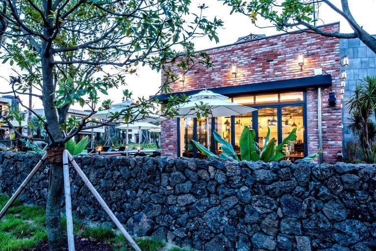 Exterior & Views 2, Arts Spa & Poolvilla, Jeju
