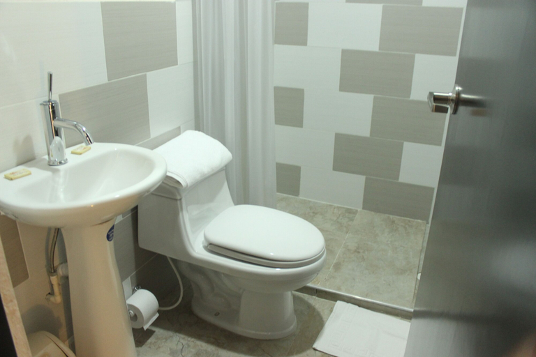 Bathroom 4, Hotel Casa La Fleur, Medellín