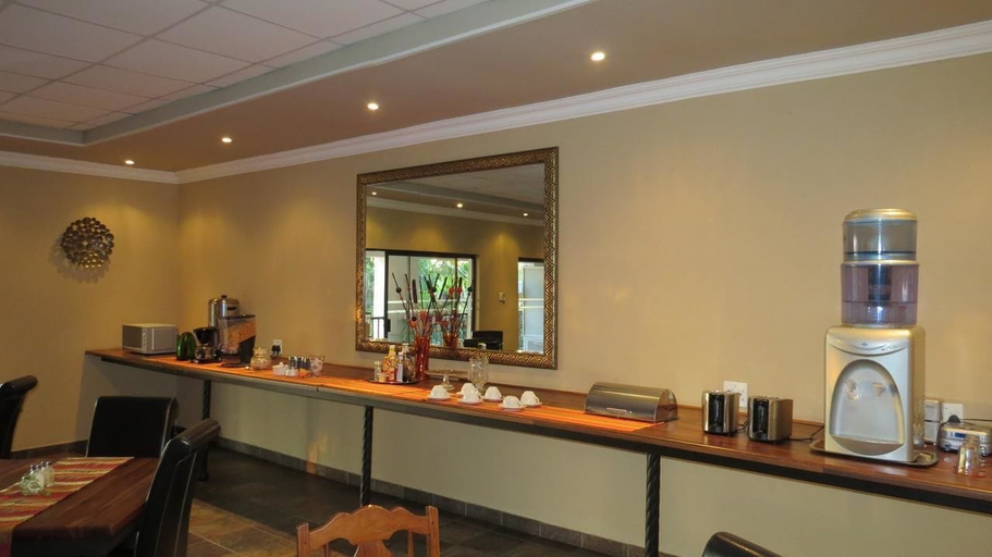 Food & Drinks, Pensao Guest Lodge, Ehlanzeni