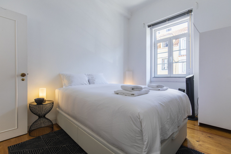 Bedroom 3, Sunny & Quiet Lisbon Apartment, Lisbon