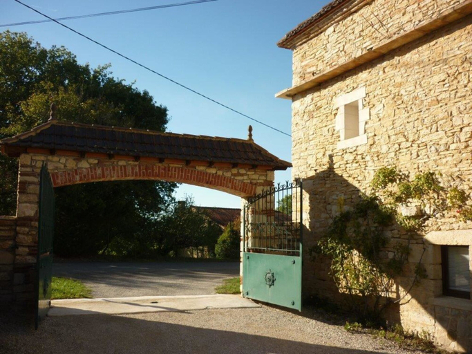 Exterior & Views 2, Domaine de la Rode Buze, Lot