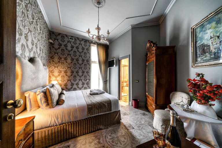 Bedroom 4, Navona Grand Suite, Rome