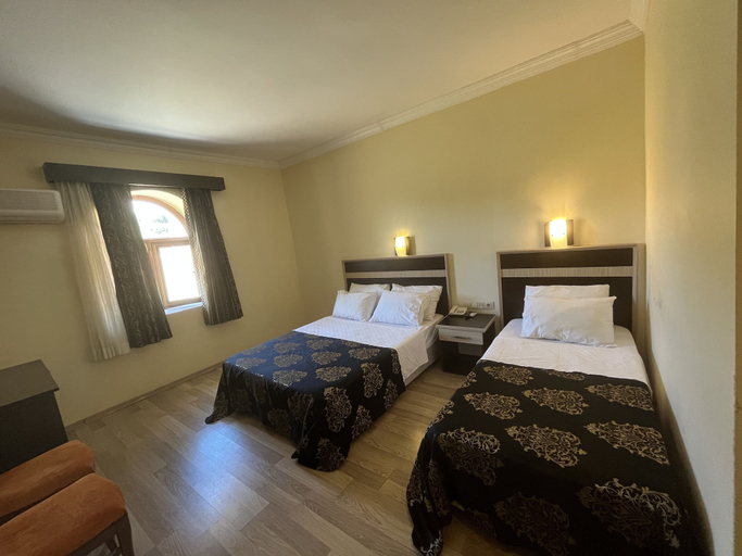 Bedroom 4, Nemrut Euphrat Hotel, Kahta