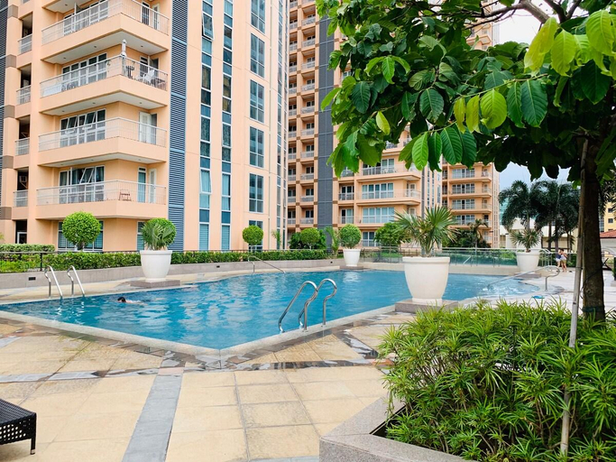 Others 4, Rare Unit With Balcony at The Venice Luxury, Taguig