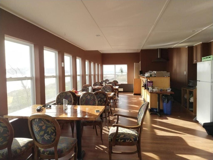 Food & Drinks 5, Harbourview Motel & Accommodations, Inverness