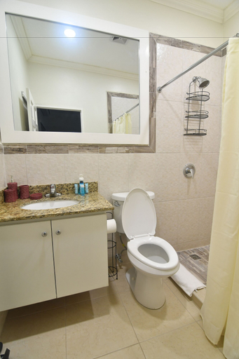 Bathroom 3, Centrally Located Guest Apartments III