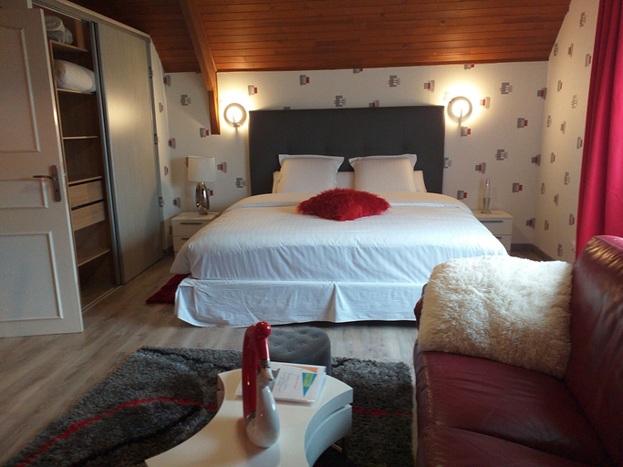 Bedroom 4, Chambre du Jardin Fleuri, Seine-Maritime