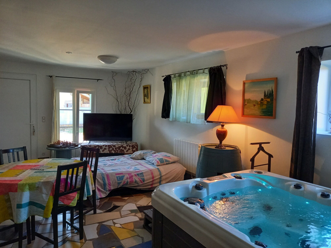 Bedroom 5, Domaine de Fontenelay, Haute-Saône