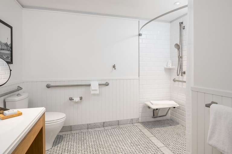 Bathroom 4, The Williams Inn, Berkshire