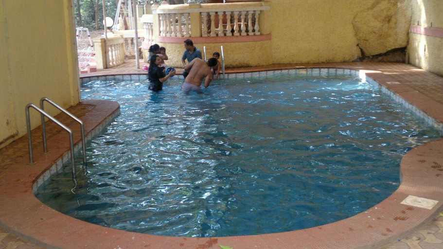 Others 5, The Wayside Inn, Raigarh