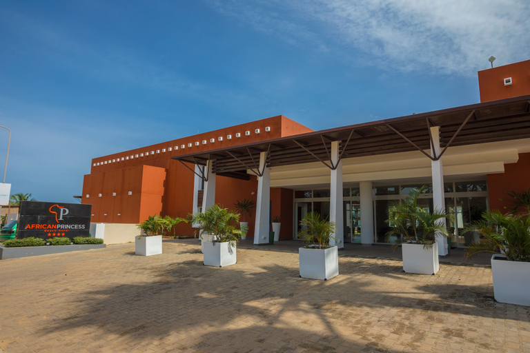 Exterior & Views 2, African Princess Beach Hotel, Kanifing