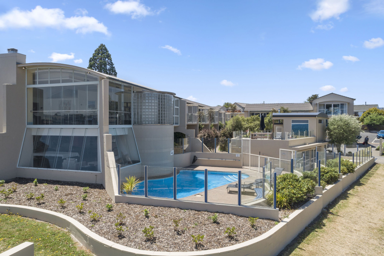Exterior & Views 1, The Village Resort, Taupo