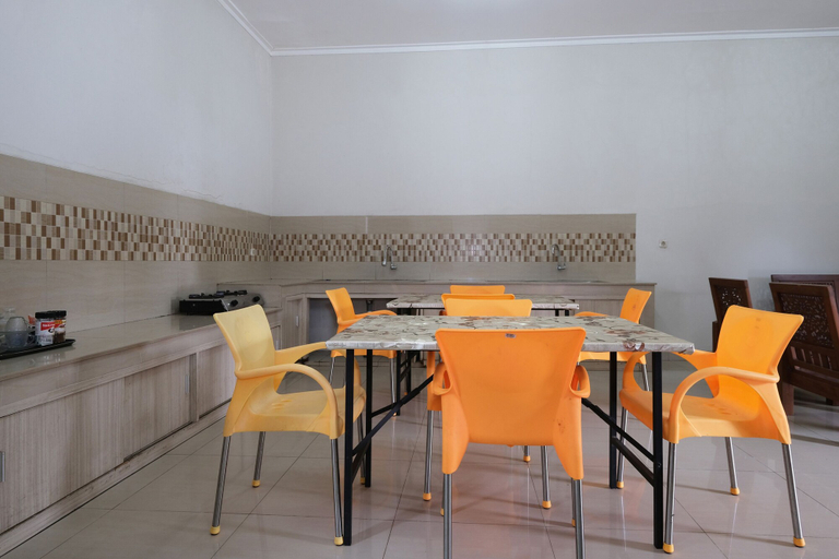 Others 4, OYO 2231 D'kost, Central Bangka
