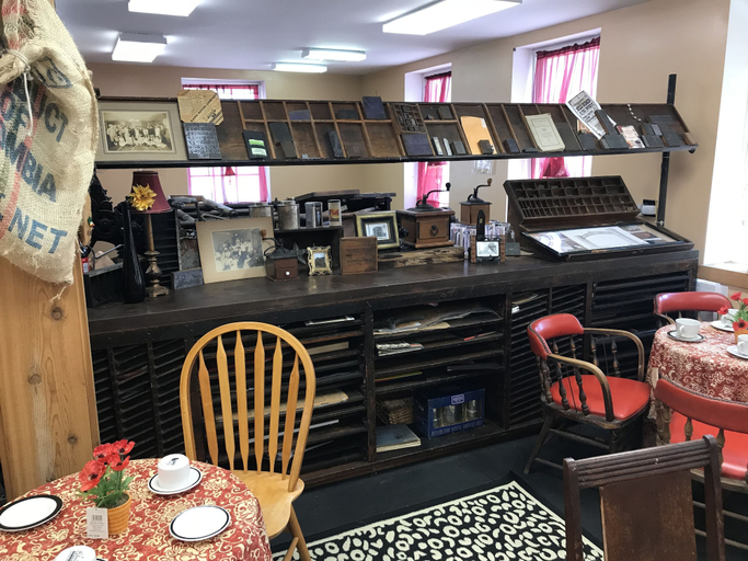 Food & Drinks 5, Caldwell Messenger Suites, Sumner