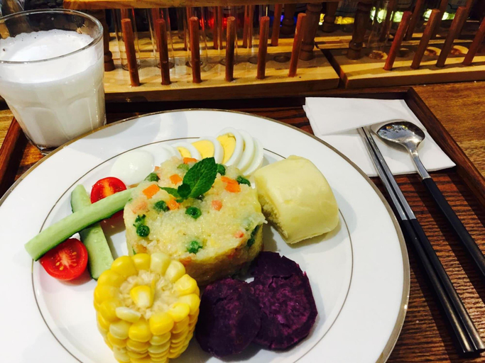 Food & Drinks 5, Sunyata Hotel, Dali Bai