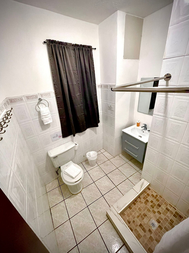 Bathroom 3, The Village Inn Hotel