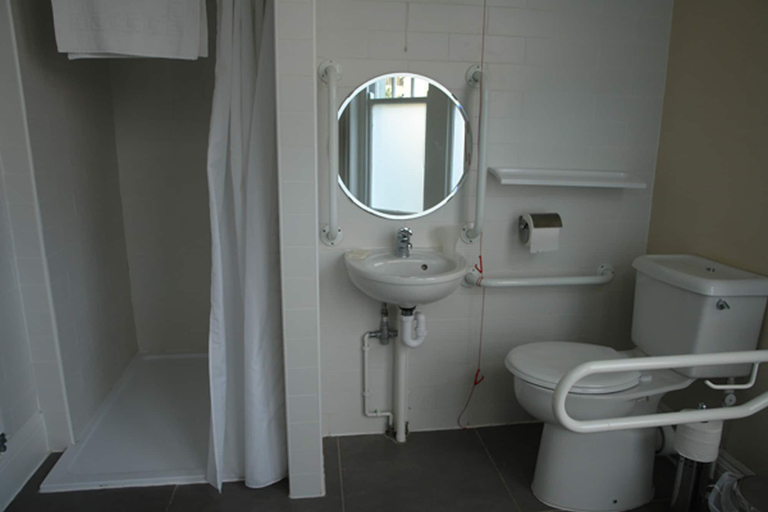 Bathroom 3, The Moon and Sixpence, North Somerset