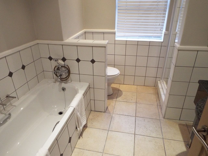 Bathroom, Pinnacle Point Pool Lodge, Eden
