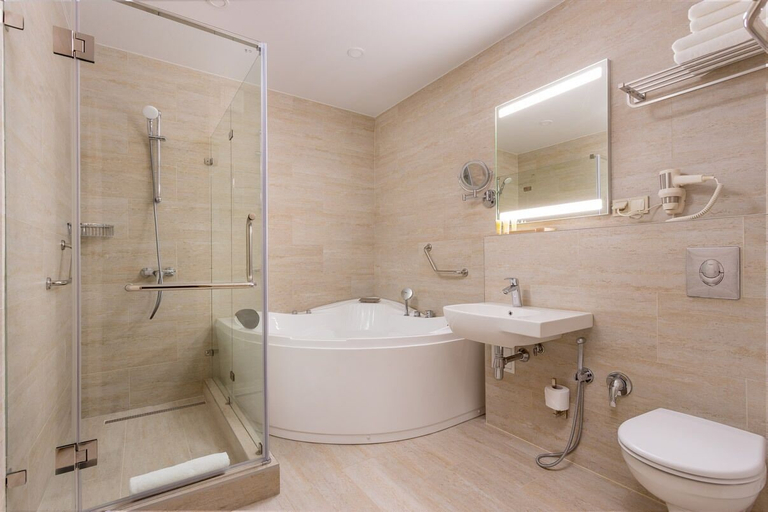 Bathroom 4, GOLD inn GARDEN, Krasnodar gorsovet