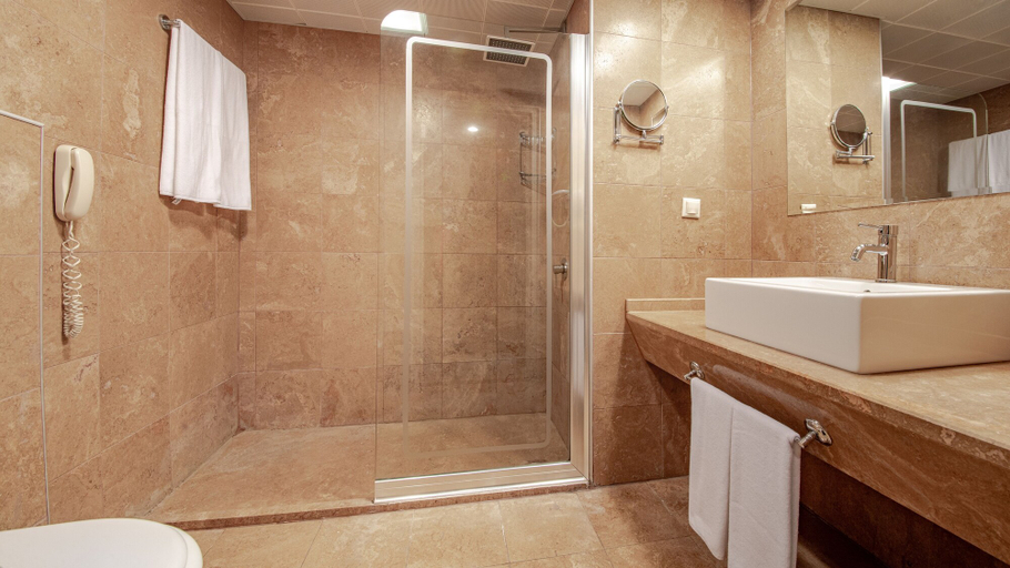 Bathroom 5, Faros Premium Beach Hotel, Marmaris