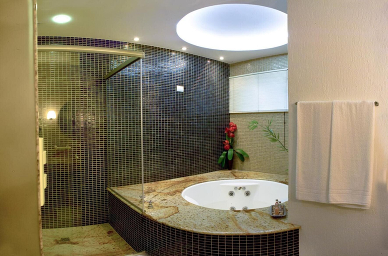 Bathroom 3, Benevenuto Palace Hotel, Governador Valadares