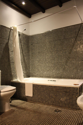 Bathroom 4, Hotel La Ciudad, Málaga