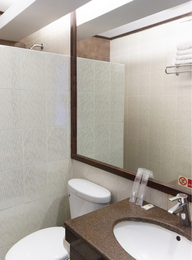 Bathroom 3, EAST VIEW HOTEL, Bacolod City