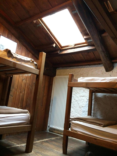 Bedroom 4, Monte Brugiana Centro trekking a cavallo, Massa Carrara