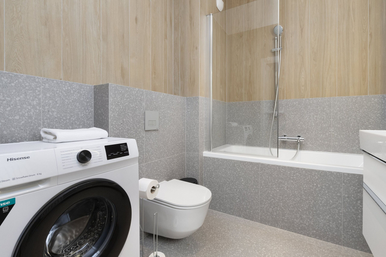 Bathroom 5, Gdańsk Śródmieście Akademia Muzyczna, Gdańsk City