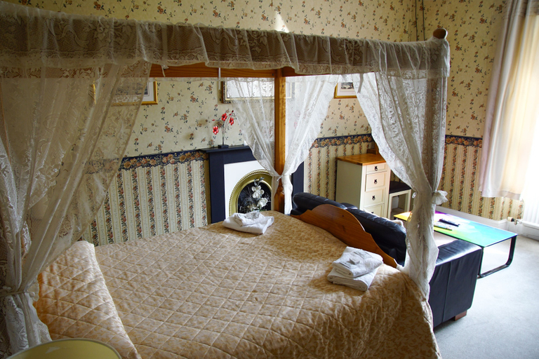 Bedroom 3, Abbey Grange Hotel, Denbighshire