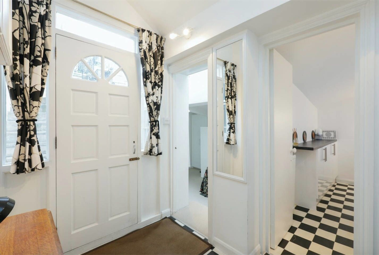 Others 5, JOIVY 2 bed Flat by Maida Vale Tube & Shops, London