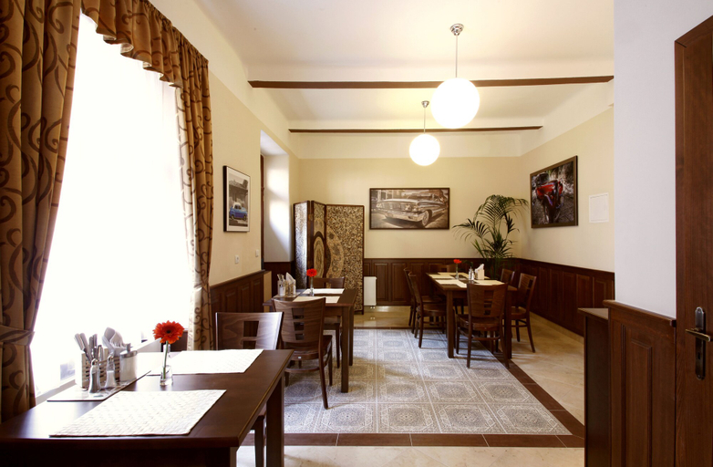 Food & Drinks 5, Anyday Apartments, Praha 2