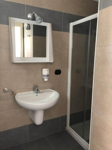 Bathroom 5, Cascina Monte Diviso - Hostel, Varese