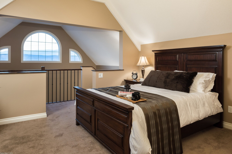 Bedroom 3, The Castle At Swan Lake, North Okanagan