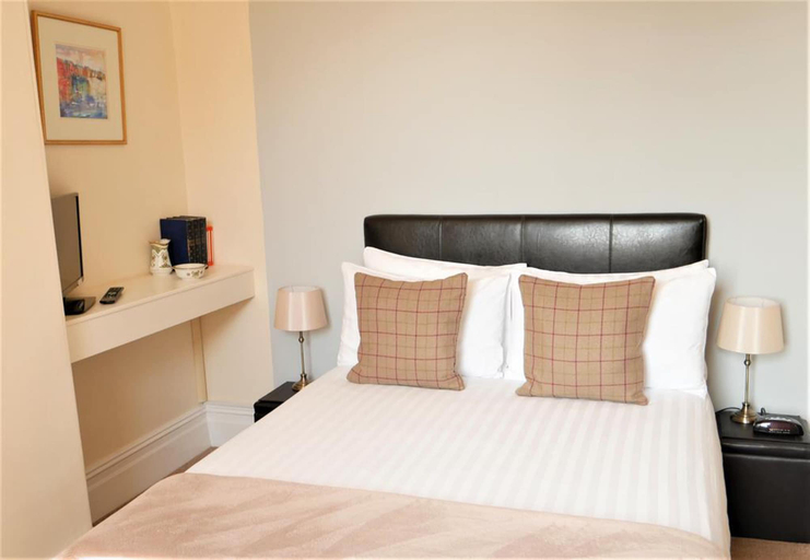 Bedroom 2, Alcuin Lodge, York