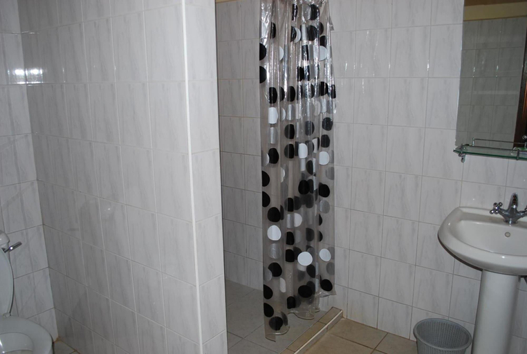Bathroom 4, Parkview Inn, Moshi Urban