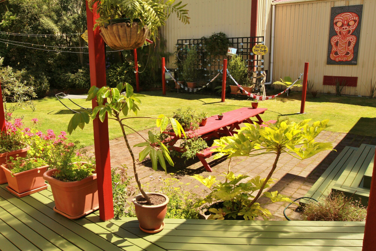 Others 4, Bazil's Hostel & Surf School, Buller