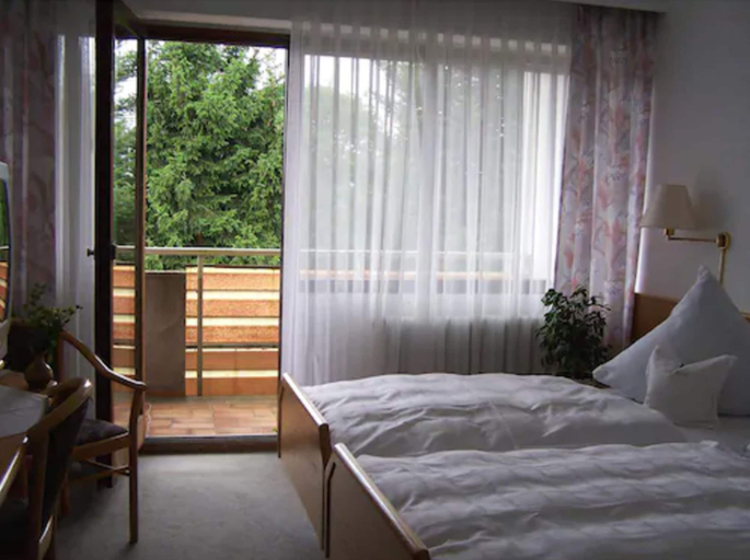 Bedroom 3, Hotel-Restaurant Ehrich, Calw