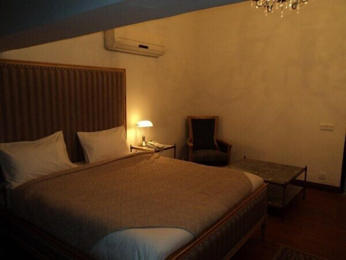 Bedroom 2, The Enterprise, Karachi