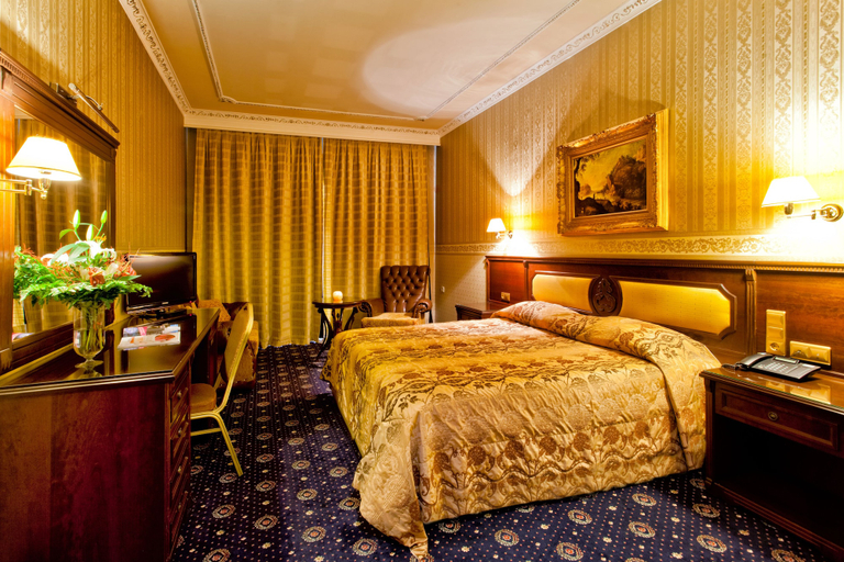 Bedroom 5, Kouros Hotel, East Macedonia and Thrace