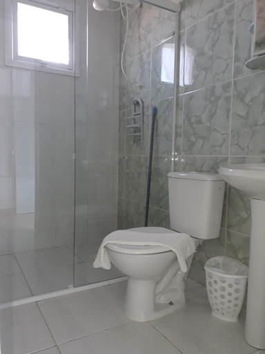 Bathroom 3, Colonia de Férias Sitraemfa, Peruíbe
