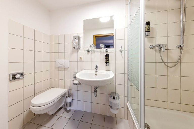 Bathroom 5, Watzdorfer Geleitschenke und Herberge, Weimar
