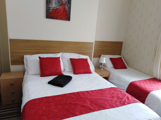 Bedroom 3, Tuxford House Hotel, Blackpool