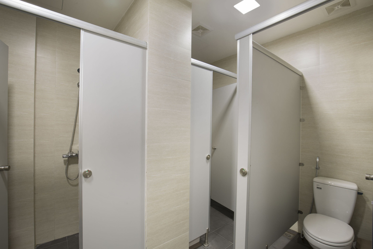 Bathroom 5, D'annam Hostel Hanoi, Hoàn Kiếm